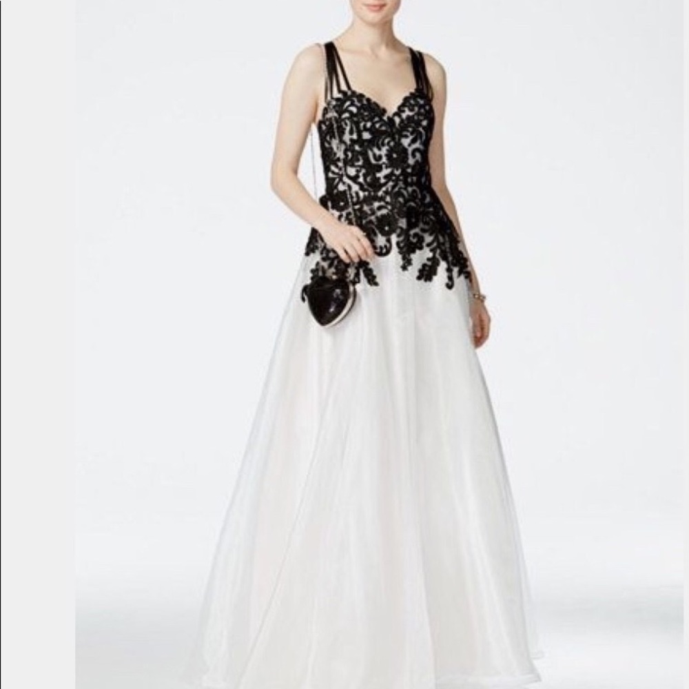 Size5/6 beaded prom dress new without tag